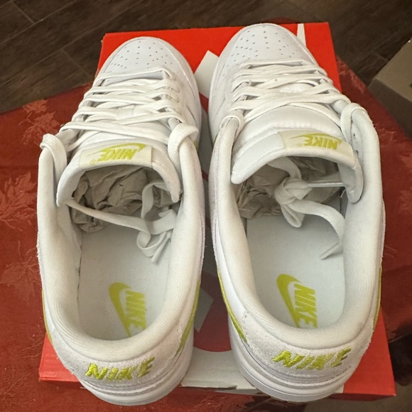 Women’s Nike dunk low new size 11 1/2 men’s size 10 - Picture 5 of 5